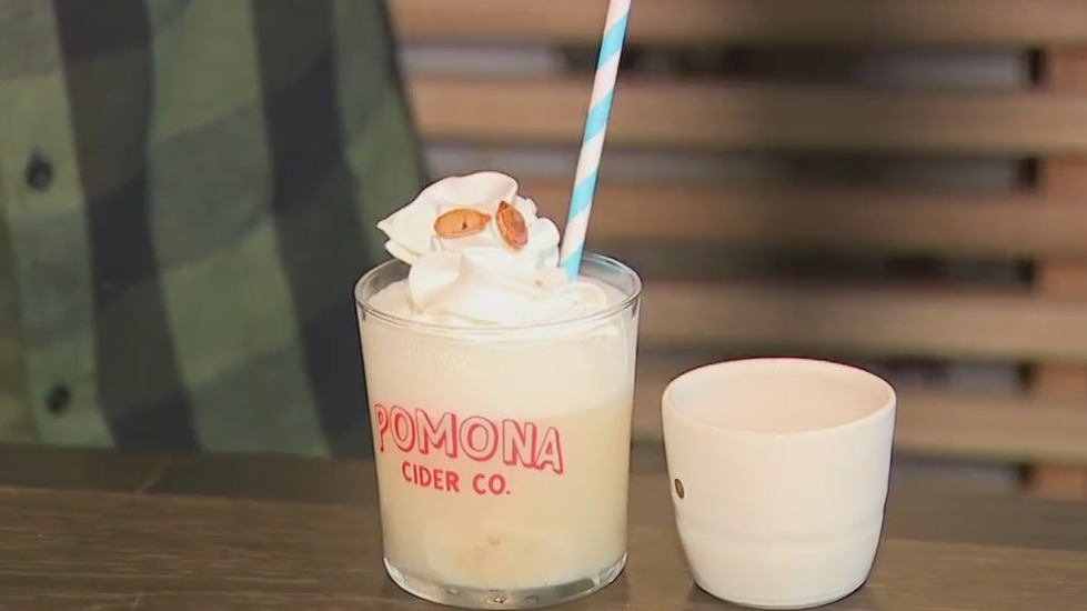 Apple flavored cocktail